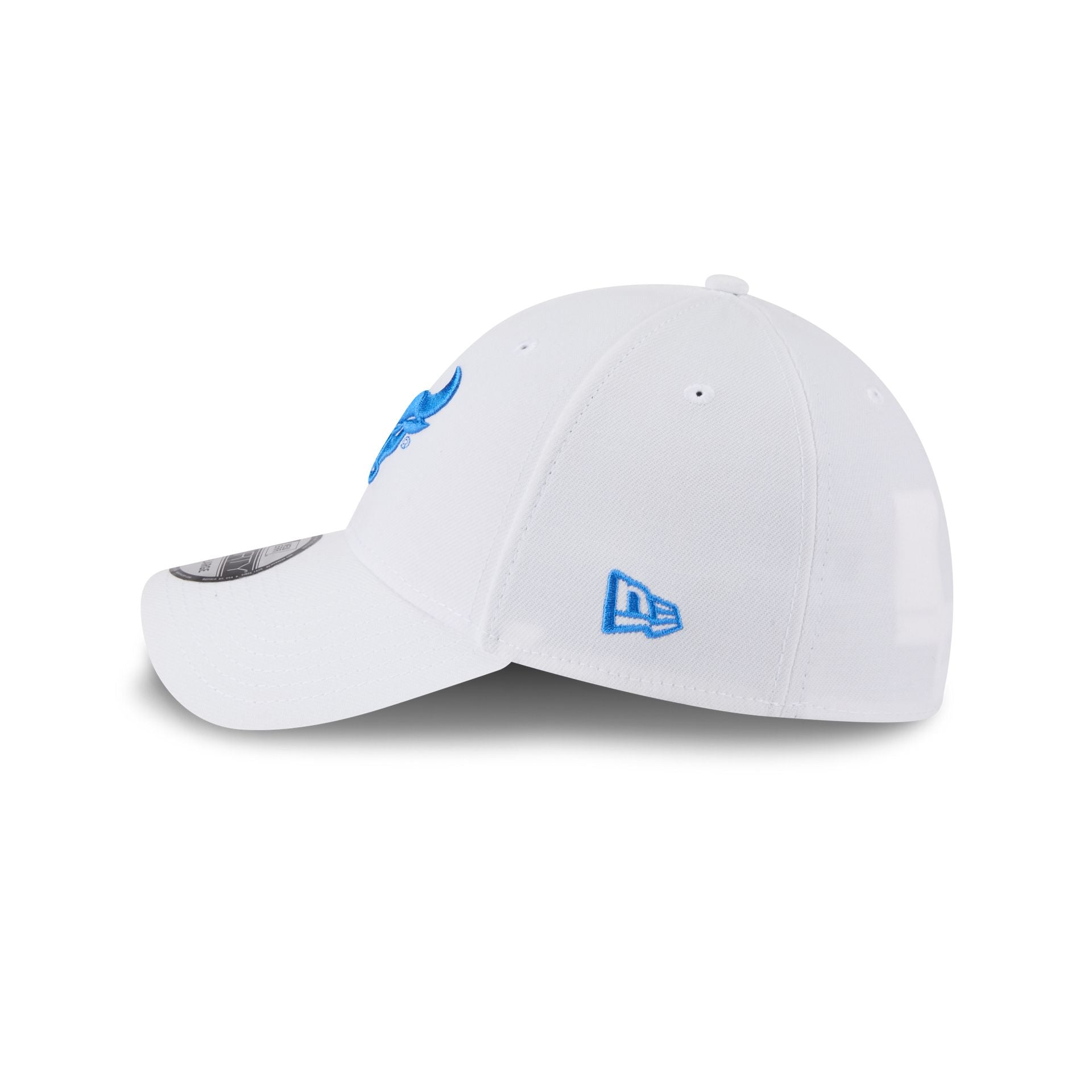 Buffalo Bulls Optic White 39THIRTY Stretch Fit Hat - Image 4