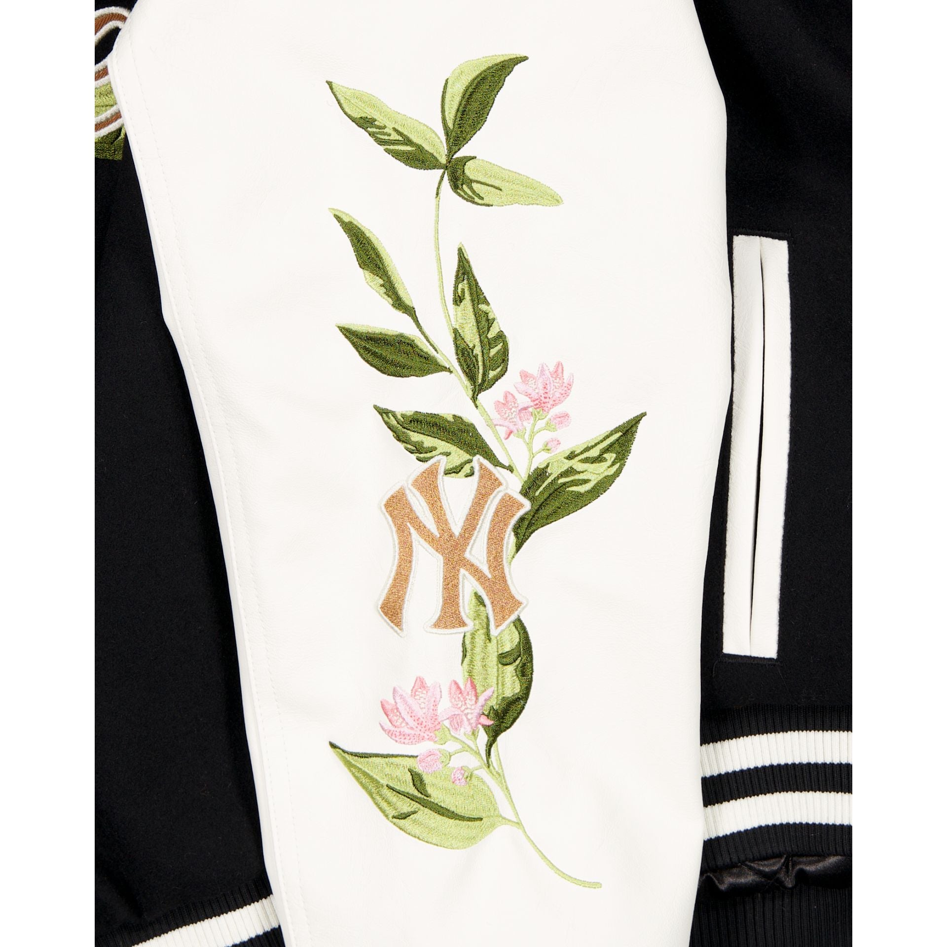 New York Yankees Women's Black Floral Varsity Jacket - Image 3