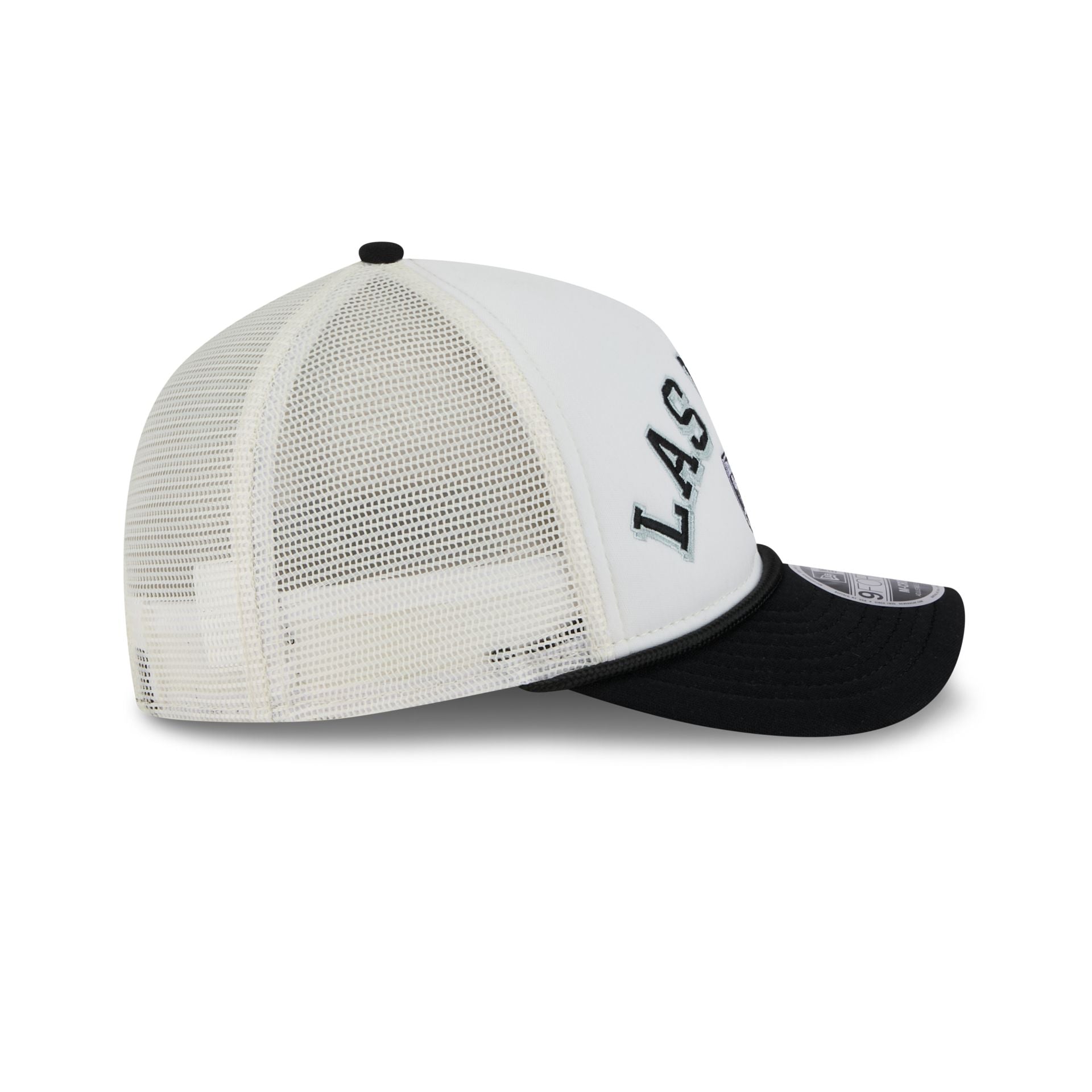 Las Vegas Raiders Chrome Arch 9FORTY M-Crown A-Frame Trucker Hat - Image 5