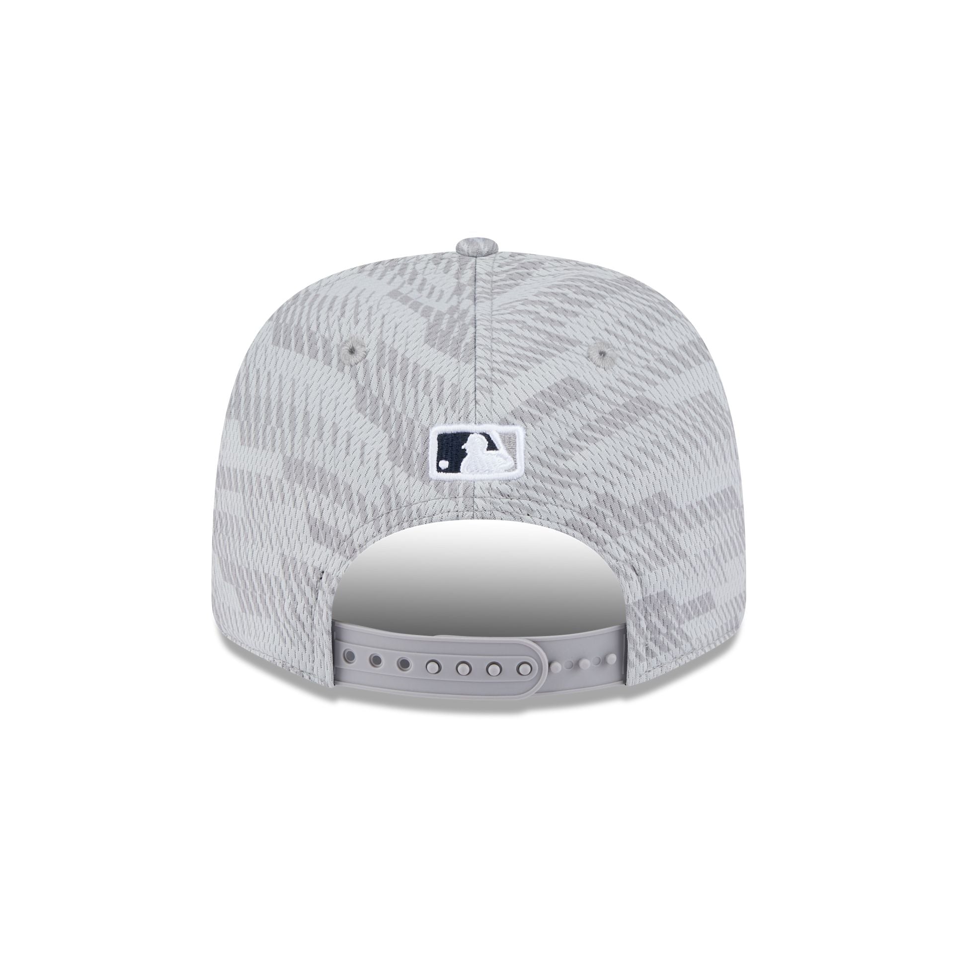 New York Yankees 2025 Clubhouse Gray 9SEVENTY Stretch-Snap Hat - Image 6