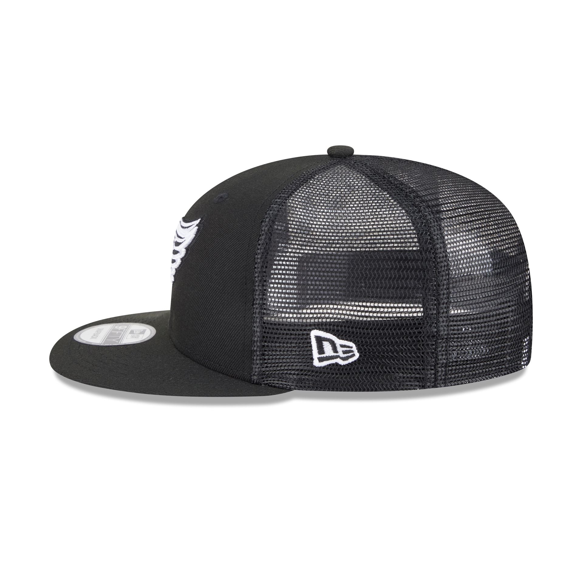 Detroit Red Wings Black 9FIFTY Trucker Hat - Image 4